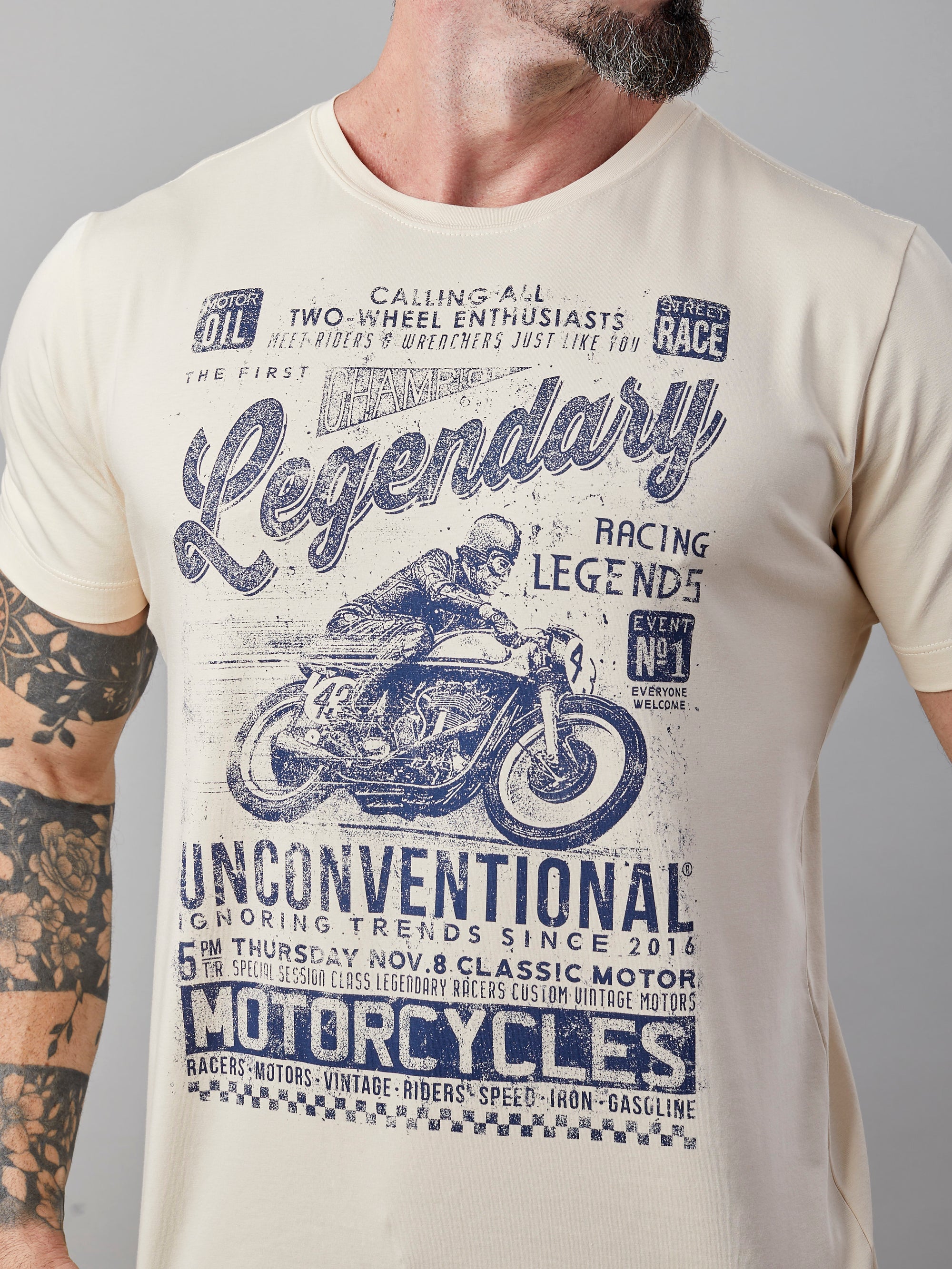 Camiseta Unconventional® Racing Legends em Algodão Egípcio