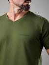 Camiseta Unconventional® Gola V - Detail Logo - Green