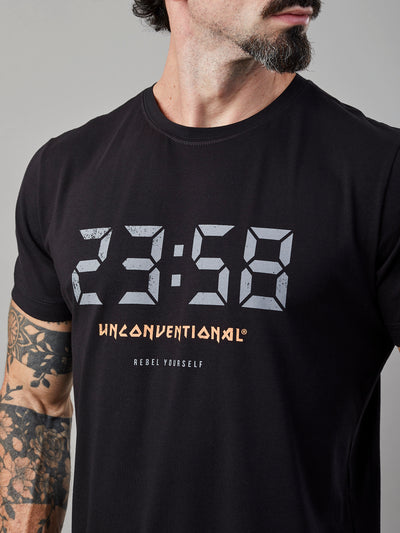 Camiseta Unconventional® 2 Minutes to Midnight em algodão egípcio