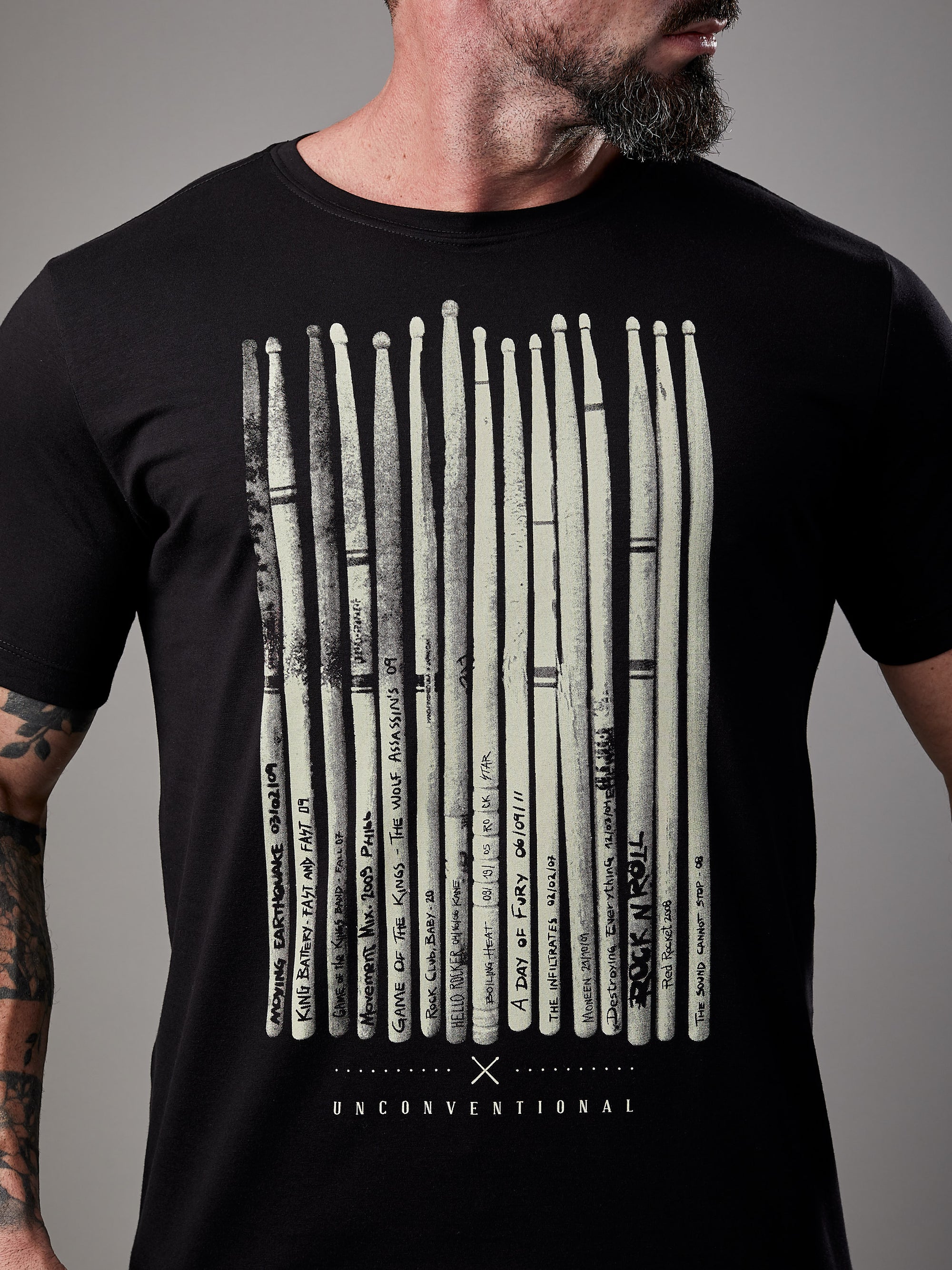 Camiseta Unconventional® Drumsticks em Algodão Egípcio Preto