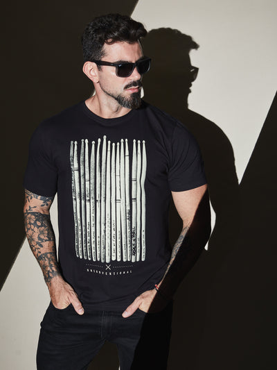 Camiseta Unconventional® Drumsticks em Algodão Egípcio Preto