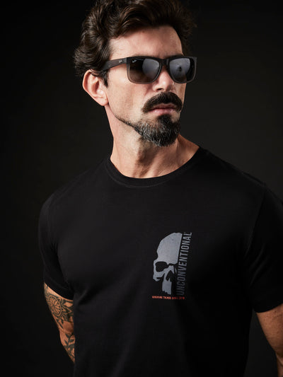 Camiseta Unconventional® Half Face Skull