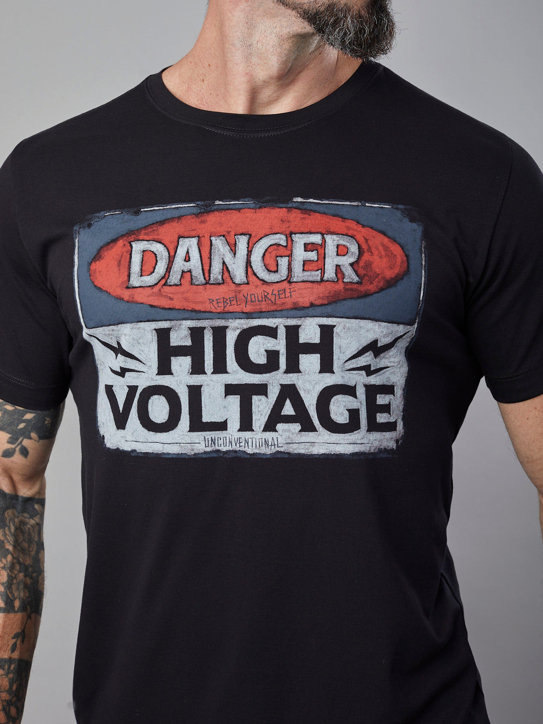 Camiseta Unconventional® High Voltage
