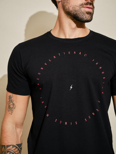 Camiseta Typo Circle - Black