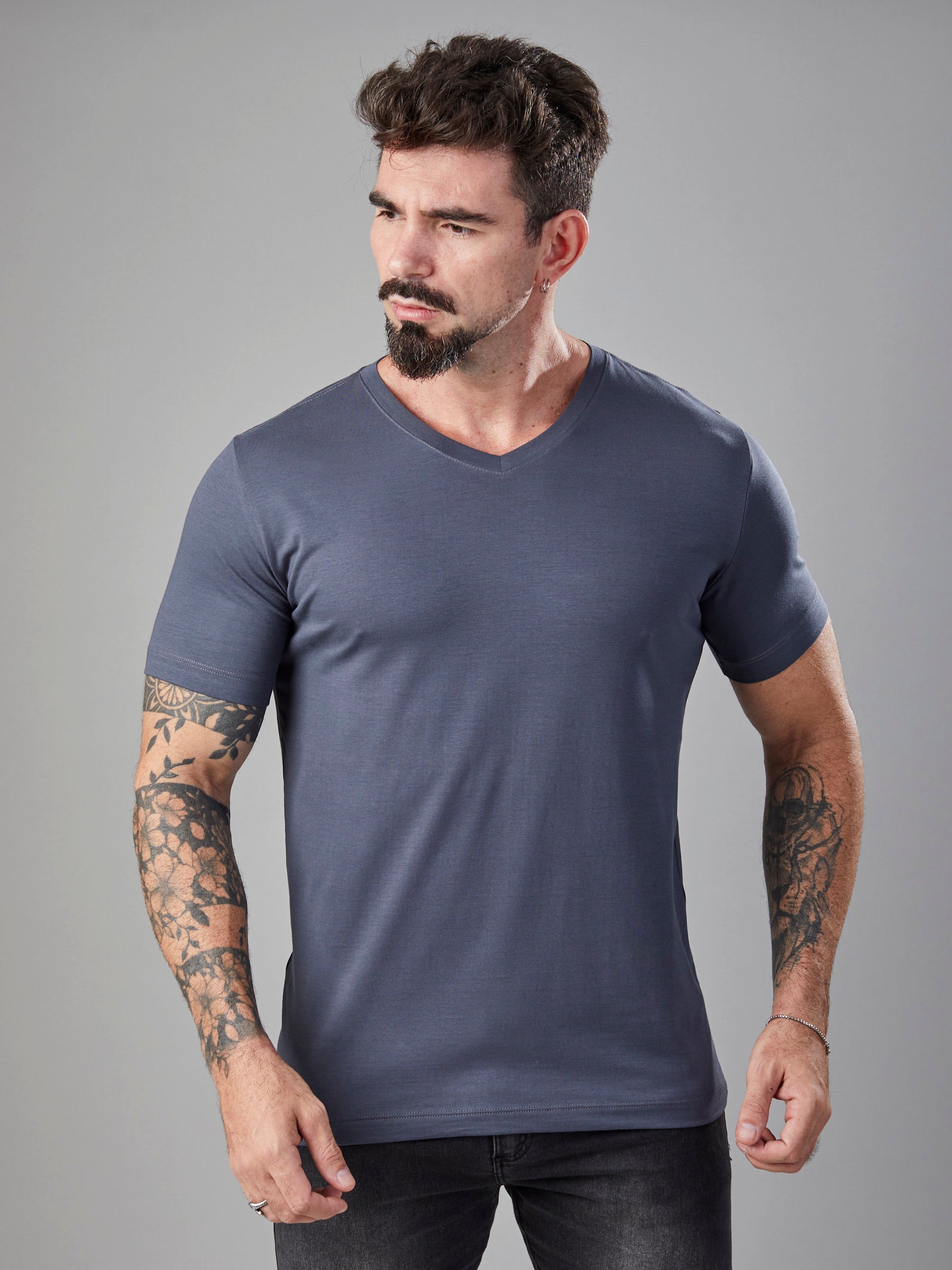 Camiseta Unconventional® Essentials Gola V - Graphite