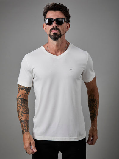 Camiseta Gola V - Off-white