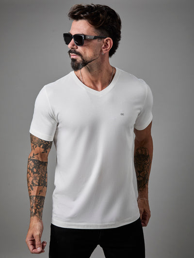 Camiseta Gola V - Off-white
