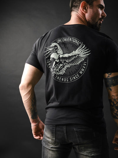 Camiseta Unconventional® Eagle Attack em Algodão Egípcio