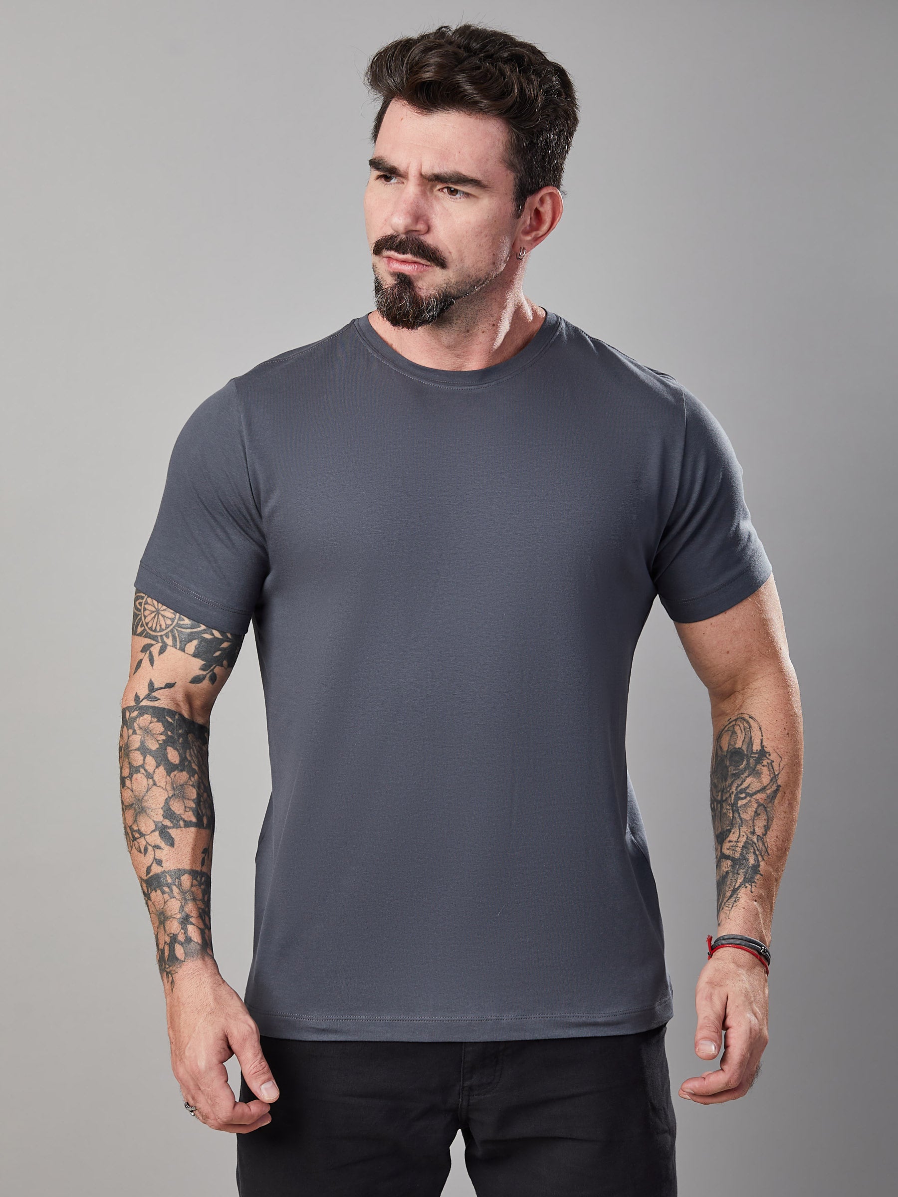 Camiseta Unconventional® Essentials em Algodão Egípcio Grafite