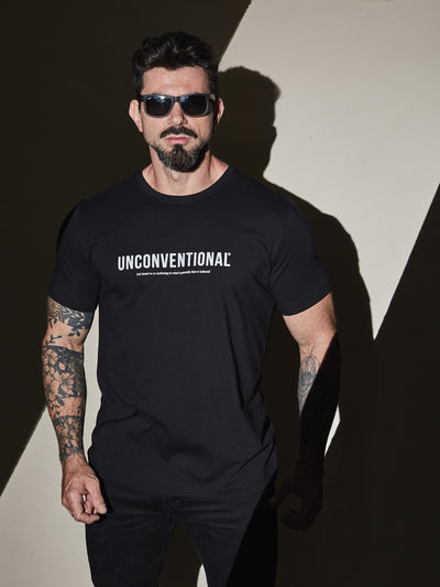 Camiseta Unconventional® Logo - Black em Algodão Egípcio