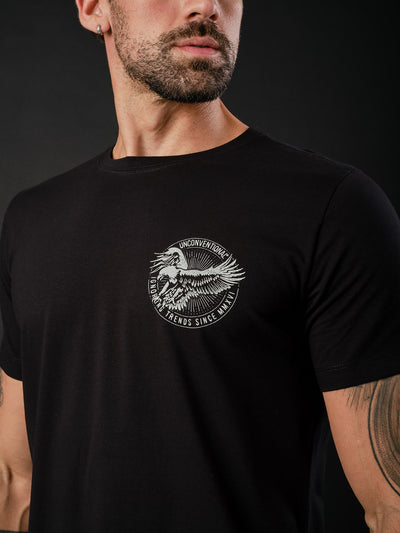 Camiseta Unconventional® Eagle Attack em Algodão Egípcio Preto