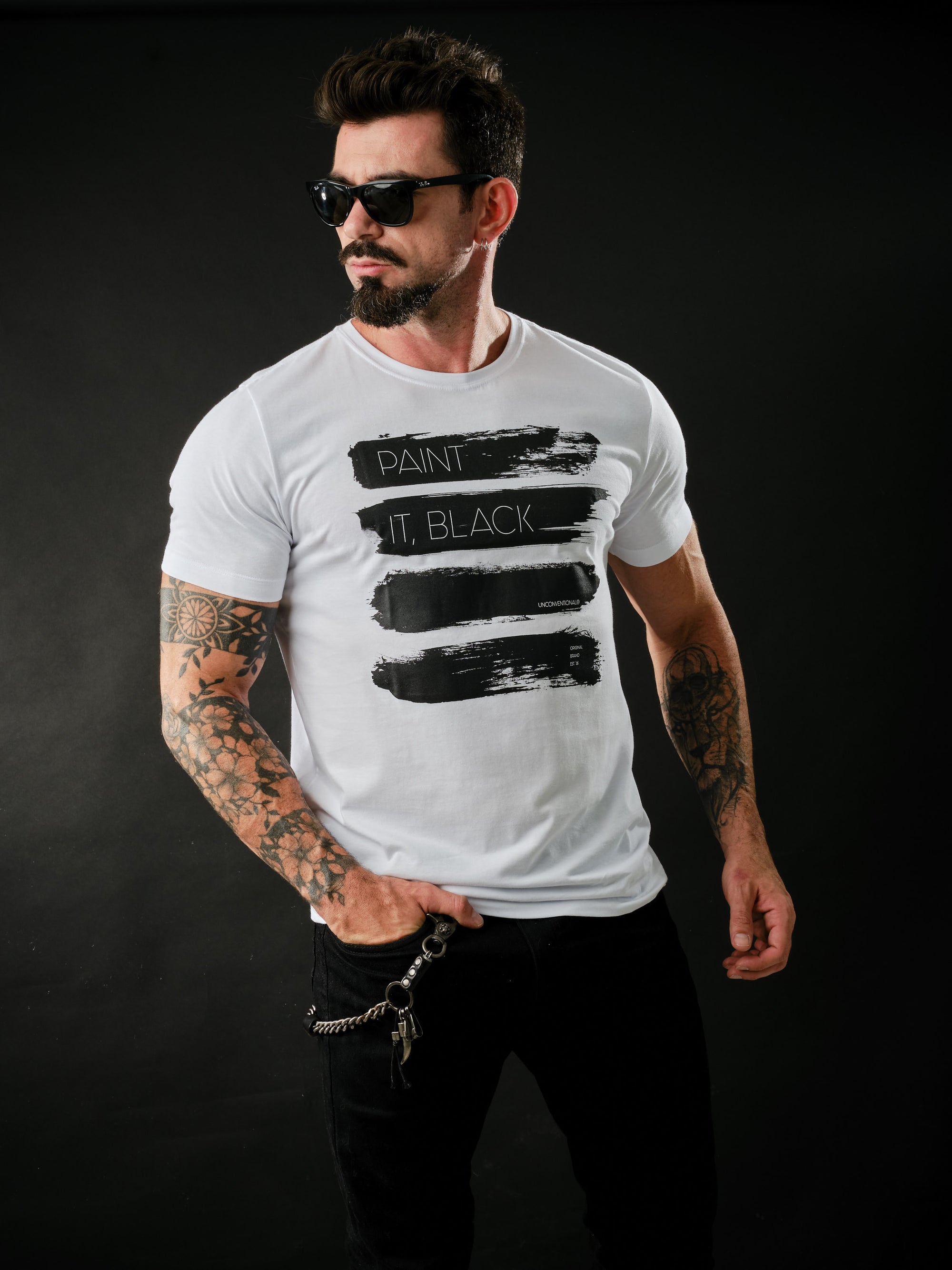Camiseta Unconventional® Paint it, Black
