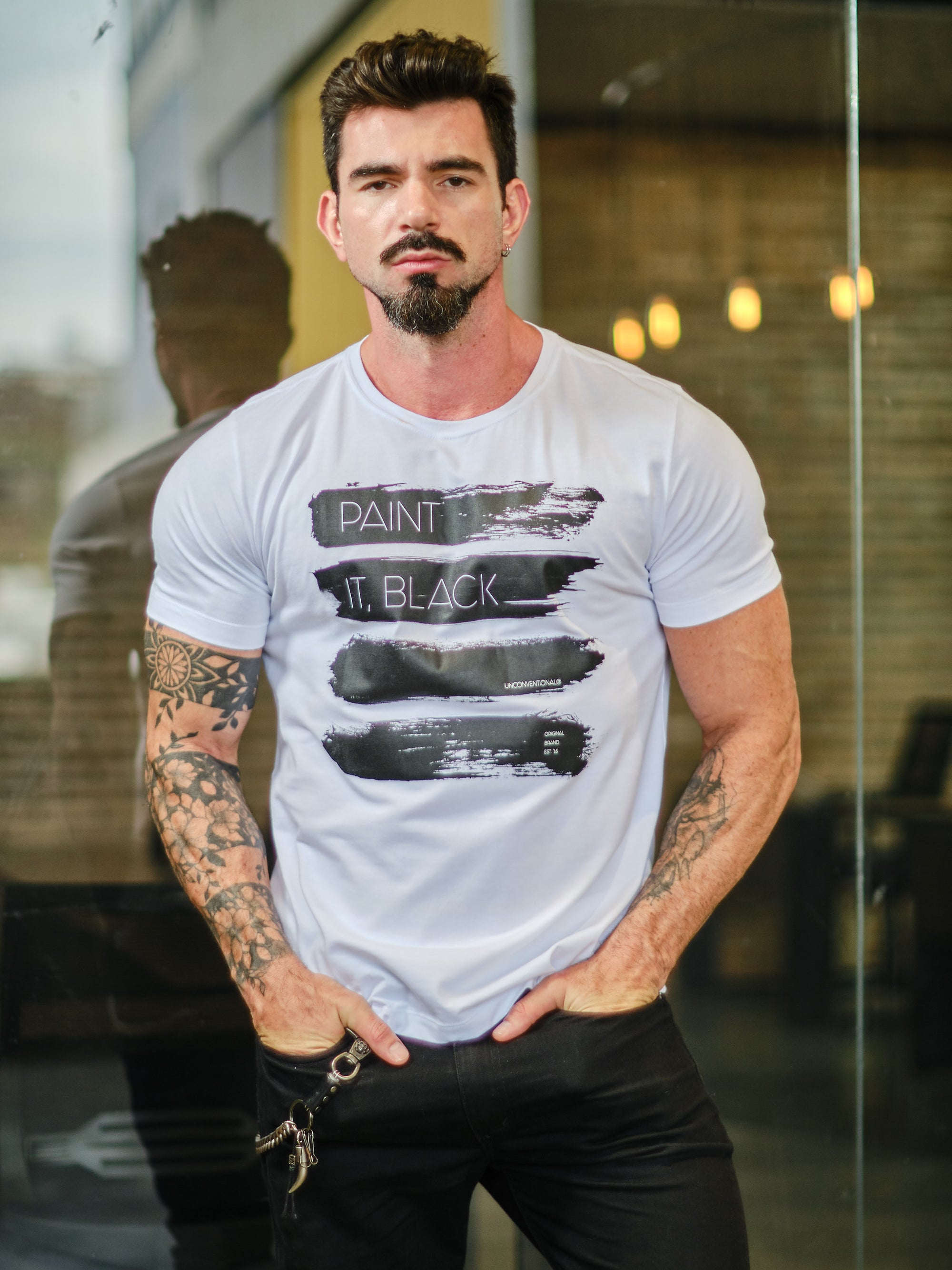 Camiseta Unconventional® Paint it, Black