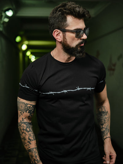 Camiseta Unconventional® Barbed Wire em Algodão Egípcio preto