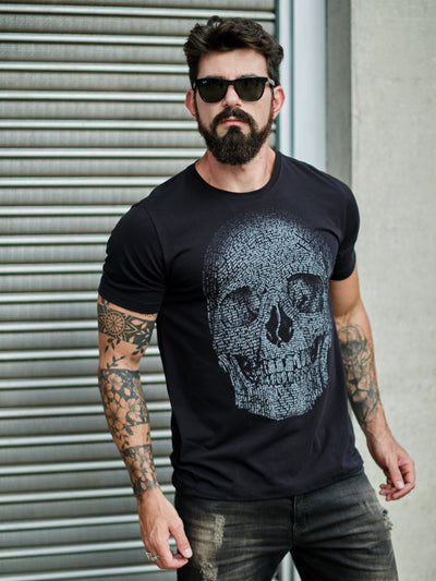 Camiseta Unconventional® Caveira Letras em algodão egípcio