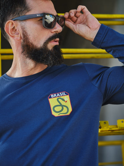Camiseta Unconventional® Cobras Fumantes em Algodão Egípcio