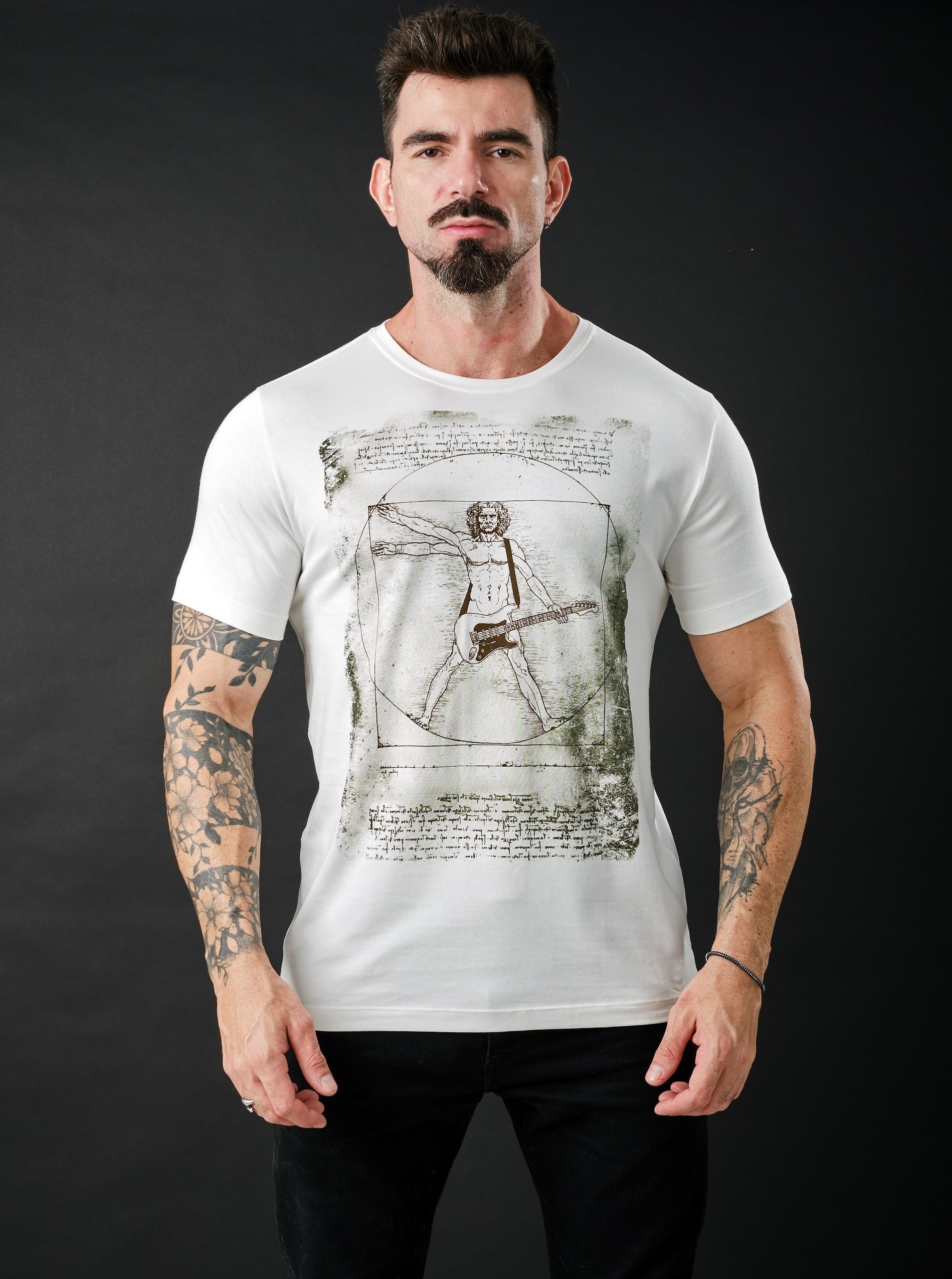 Camiseta Unconventional® Vitruvian Man em Algodão Egípcio